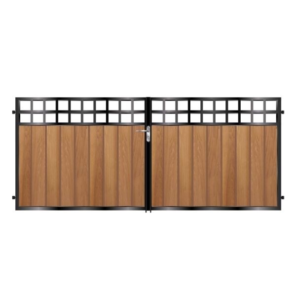 MacKinnon Short Timber Driveway Gate