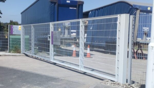 mesh bi fold gates