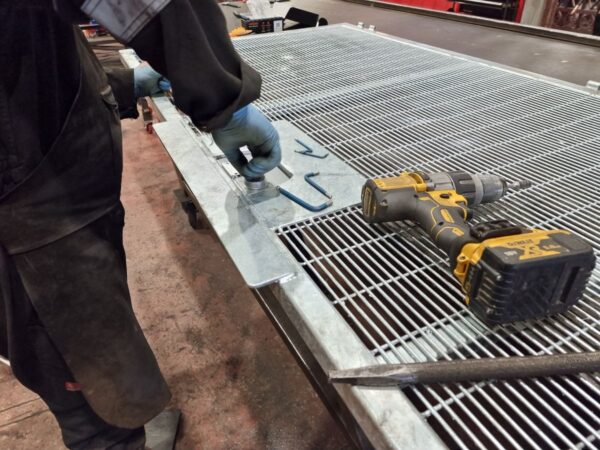 mesh pedestrian single leaf gates